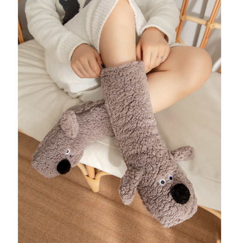 Süße Cartoon-Hund Bodensocken Winterwarme Rutschfeste Plüschsocken für Frauen