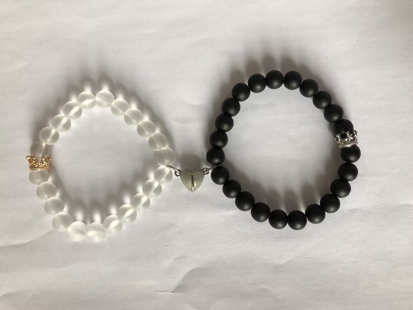 Handgefertigtes Kronen-Perlen-Charms-Armband, leuchtendes Herz, im Dunkeln leuchtendes Partnerarmband für Liebhaber, Männer und Frauen, fluoreszierendes Geschenk