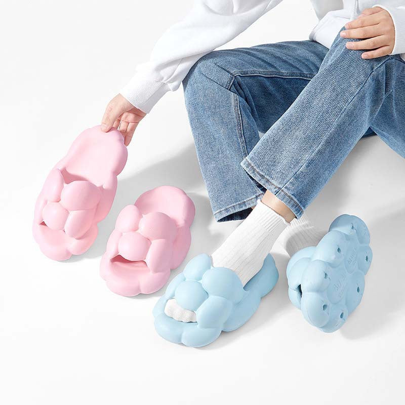 Weiche Cloud-Design-Hausschuhe Niedliche Hausschuhe für Frauen Outdoor- und Indoor-Badezimmerpantoffeln