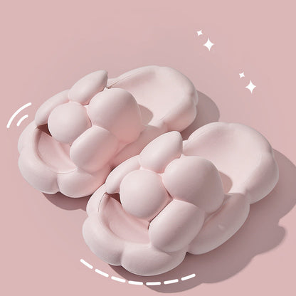 Weiche Cloud-Design-Hausschuhe Niedliche Hausschuhe für Frauen Outdoor- und Indoor-Badezimmerpantoffeln