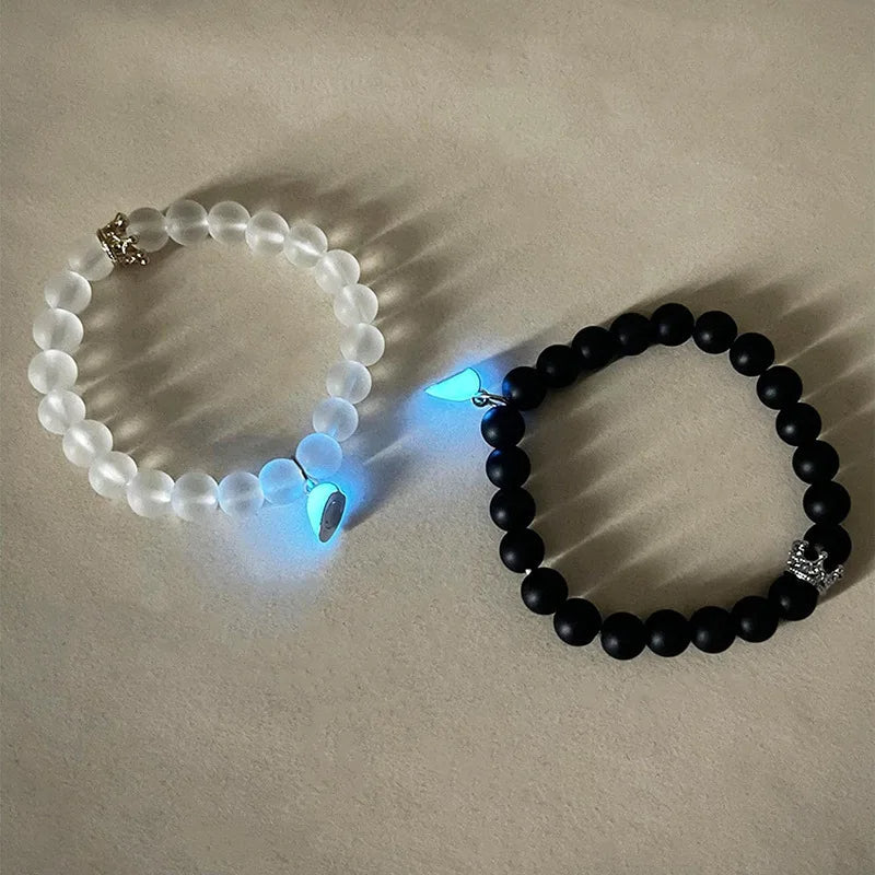 Handgefertigtes Kronen-Perlen-Charms-Armband, leuchtendes Herz, im Dunkeln leuchtendes Partnerarmband für Liebhaber, Männer und Frauen, fluoreszierendes Geschenk
