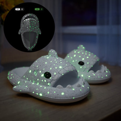 Haifisch-Pantoffeln mit Sternennacht-Lichtdesign, Badezimmerpantoffeln für Paare, Hausschuhe für Frauen