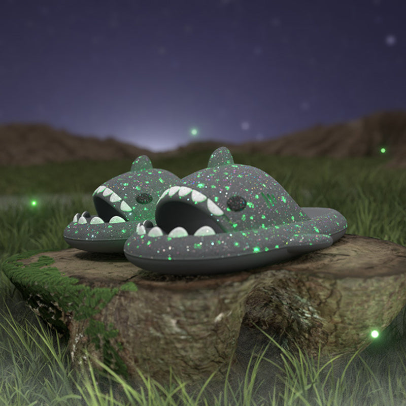 Haifisch-Pantoffeln mit Sternennacht-Lichtdesign, Badezimmerpantoffeln für Paare, Hausschuhe für Frauen