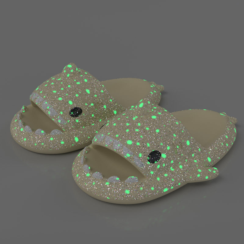 Haifisch-Pantoffeln mit Sternennacht-Lichtdesign, Badezimmerpantoffeln für Paare, Hausschuhe für Frauen